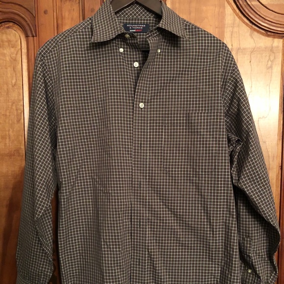 Classic - TravelSmart - button down - Picture 1 of 7